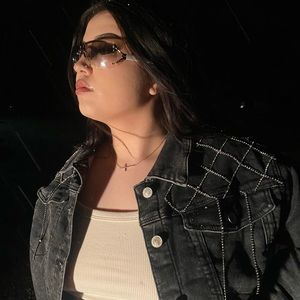 Meet your Posher, Jazerra